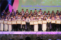 Nghệ An: Tuyên dương và khen thưởng 140 học sinh đạt thành tích xuất sắc năm học 2016 - 2017 ảnh 6 Nghệ An: Tuyên dương và khen thưởng 140 học sinh đạt thành tích xuất sắc năm học 2016 - 2017 ảnh 6