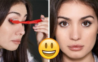 Bàn chải đánh răng còn có thêm một công dụng nữa là lấy đi lớp mascara thừa trên lông mi của bạn.