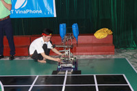 Sinh viên Đại học Sư phạm Kỹ thuật Vinh sáng tạo Robocon ảnh 1