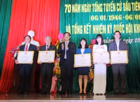 Bộ trưởng Bộ GD&ĐT dự lễ Kỷ niệm Ngày tổng tuyển cử đầu tiên tại Quảng Trị ảnh 2