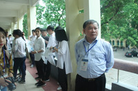 Thứ trưởng Bùi Văn Ga kiểm tra điểm thi Trường THPT Việt Đức (Hà Nội) ảnh 4 Thứ trưởng Bùi Văn Ga kiểm tra điểm thi Trường THPT Việt Đức (Hà Nội) ảnh 4