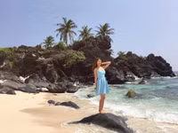 Hoa khôi sinh viên Hà Nội rạng rỡ du xuân ảnh 15