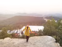 Hoa khôi sinh viên Hà Nội rạng rỡ du xuân ảnh 10