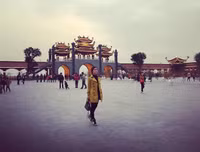 Hoa khôi sinh viên Hà Nội rạng rỡ du xuân ảnh 12