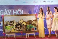 Hoa hậu Mỹ Linh diện Áo dài đi dự Ngày hội cựu sinh viên ảnh 6