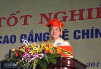 Trường ĐH Quy Nhơn: Trao bằng tốt nghiệp cho 1.774 sinh viên ảnh 1