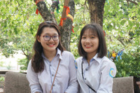 Đôi bạn cùng lớp đạt thủ khoa Ngữ văn xứ Nghệ ảnh 3