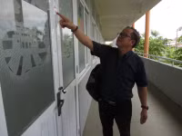 Ngân hàng Viettinbank niêm phong phòng học, phụ huynh hoang mang ảnh 4