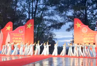 Thứ trưởng Nguyễn Thị Nghĩa dự lễ thắp nến tri ân tại Quảng Trị ảnh 4