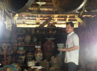 Kho báu cổ vật đồ sộ của anh nông dân ảnh 1