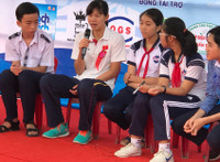 Học sinh Quảng Ngãi hào hứng “Bơi cùng kình ngư Ánh Viên“ ảnh 1