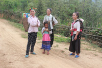 Bản làng vùng cao rộn ràng ngày bầu cử sớm ảnh 3