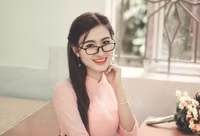 Thiếu nữ Hà thành duyên dáng tà áo dài chào mừng 20/11 ảnh 1