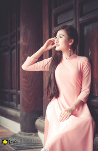 Thiếu nữ Hà thành duyên dáng tà áo dài chào mừng 20/11 ảnh 6