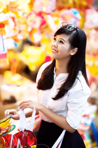  Khung cảnh phố Hàng Mã những ngày này là một bối cảnh rất đẹp để các nhiếp ảnh gia thoải mái sáng tác những bức ảnh của riêng mình. (Ảnh: Tango Photographia) 