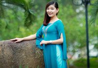 Cô giáo tương lai xinh đẹp và cơ duyên hát “một mình“ ảnh 3