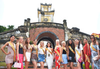 Miss Grand International 2017: Hào hứng với món bánh lọc Quảng Bình ảnh 2 Miss Grand International 2017: Hào hứng với món bánh lọc Quảng Bình ảnh 2