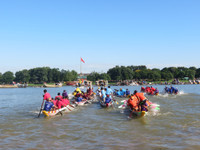  Sội động hội đua ghe trên sông Hương mừng Quốc khánh ảnh 2