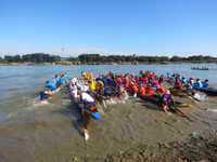  Sội động hội đua ghe trên sông Hương mừng Quốc khánh ảnh 3