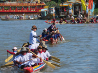  Sội động hội đua ghe trên sông Hương mừng Quốc khánh ảnh 8