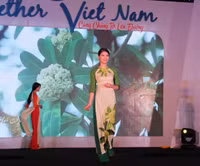 Ngắm áo dài nhớ về mười hai mùa hoa ảnh 9