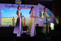 Ngắm áo dài nhớ về mười hai mùa hoa ảnh 13