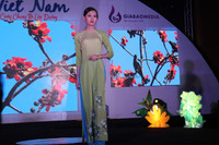 Ngắm áo dài nhớ về mười hai mùa hoa ảnh 10