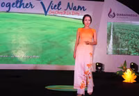 Ngắm áo dài nhớ về mười hai mùa hoa ảnh 22