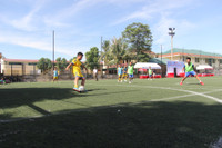 Nghệ An: Mặc trời nắng, cầu thủ nhí vẫn ra sân quyết liệt ảnh 1