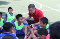 Nghệ An: Mặc trời nắng, cầu thủ nhí vẫn ra sân quyết liệt ảnh 6