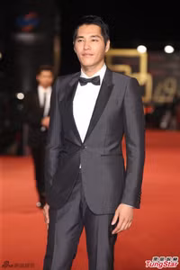 Dàn mỹ nhân Đài Loan khoe lưng trần gợi cảm trên thảm đỏ 17