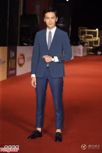 Dàn mỹ nhân Đài Loan khoe lưng trần gợi cảm trên thảm đỏ 12