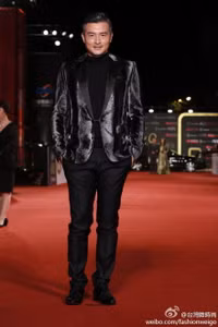 Dàn mỹ nhân Đài Loan khoe lưng trần gợi cảm trên thảm đỏ 18