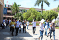 Đa chiều cảm xúc sau buổi thi môn Toán ảnh 4 Đa chiều cảm xúc sau buổi thi môn Toán ảnh 4