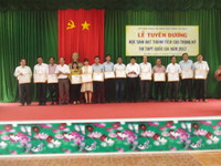 Cà Mau: Tuyên dương học sinh đạt thành tích cao trong kỳ thi THPT quốc gia 2017 ảnh 4