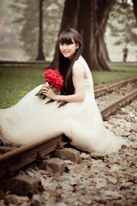 Cô giáo tương lai tóc mây dịu dàng ảnh 8