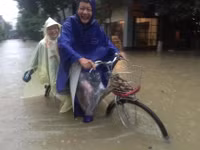 Nghệ An: Mưa lớn liên tục, nhiều tuyến đường ngập nặng ảnh 7 Nghệ An: Mưa lớn liên tục, nhiều tuyến đường ngập nặng ảnh 7