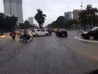 Nghệ An: Mưa lớn liên tục, nhiều tuyến đường ngập nặng ảnh 4 Nghệ An: Mưa lớn liên tục, nhiều tuyến đường ngập nặng ảnh 4