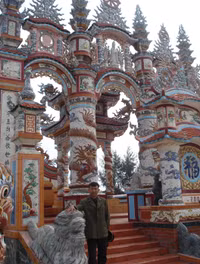 Đến thăm ” Thành phố lăng mô“ ảnh 1