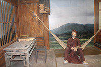 Học sinh tìm hiểu hoạt động sáng tạo trong bảo tàng Văn học ảnh 5