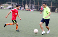 Giao lưu bóng đá chào mừng kỷ niệm ngày Nhà giáo Việt Nam 20/11 ảnh 3 Giao lưu bóng đá chào mừng kỷ niệm ngày Nhà giáo Việt Nam 20/11 ảnh 3