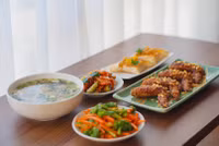 Mâm cơm 'điểm 10' của nàng dâu Việt trên đất Nhật gây sốt