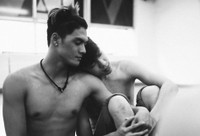 Người tình tin đồn của Mỹ Tâm lộ ảnh nóng đồng giới ảnh 1