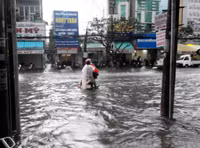 Cần Thơ: Đường phố thành “sông” sau mưa lớn ảnh 3