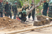 Thủ tướng Nguyễn Xuân Phúc thăm trường học tại Nghệ An bị thiệt hại do bão số 10 ảnh 11