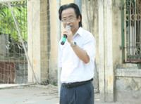 SV Ngoại ngữ xếp hình Tổ quốc trong bài hát mới về biển đảo ảnh 6