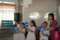 Nâng cao ý thức an toàn giao thông cho HS tiểu học ảnh 3