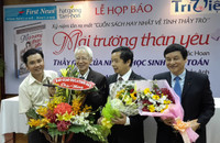 Hai nhà giáo - nhà báo “song kiếm hợp bích” viết về tình thầy trò ảnh 6