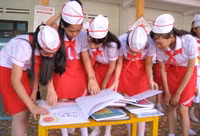 Học sinh vẽ tranh, thiết kế mô hình về Hoàng Sa – Trường Sa ảnh 3 Học sinh vẽ tranh, thiết kế mô hình về Hoàng Sa – Trường Sa ảnh 3