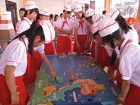 Học sinh vẽ tranh, thiết kế mô hình về Hoàng Sa – Trường Sa ảnh 1 Học sinh vẽ tranh, thiết kế mô hình về Hoàng Sa – Trường Sa ảnh 1